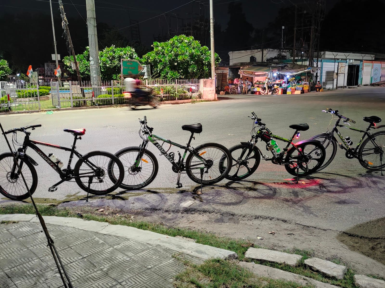 Specialized models and accessories